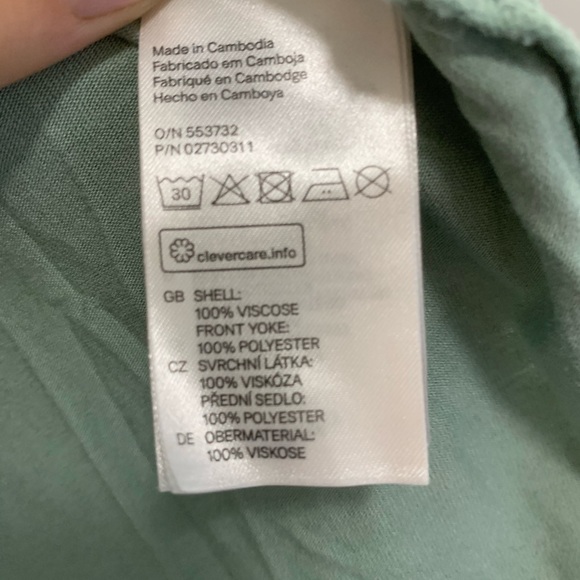 (2/$20) H&M S Green Tank Top - Picture 2 of 4